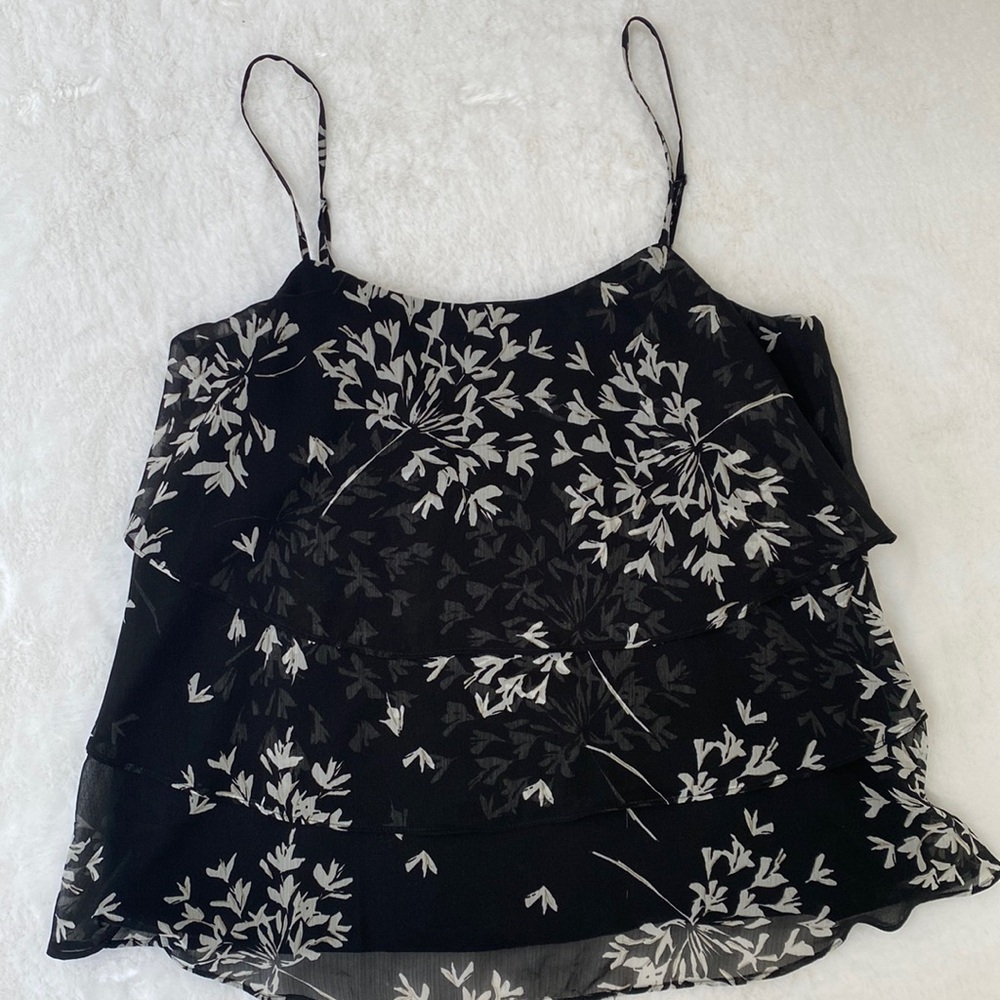 Banana Republic ruffled black and white tank top blouse